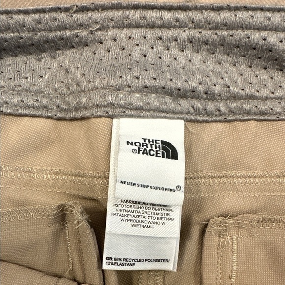 The North Face Women’s Cargo Capri Khaki Size 2 Excellent Condition - Picture 3 of 5